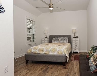 1137 Stillwater Pond - Photo Thumbnail 17