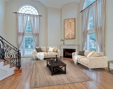 5365 Lampasas Street - Photo Thumbnail 6