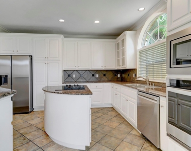 5365 Lampasas Street - Photo Thumbnail 14