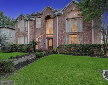 5365 Lampasas Street - Photo Thumbnail 5