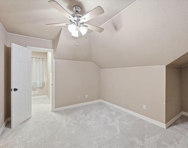108 Wade - Photo Thumbnail 34