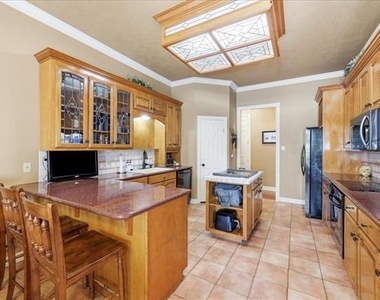 108 Wade - Photo Thumbnail 12