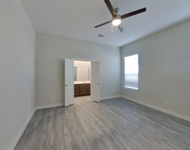 22749 Terrazzo Drive - Photo Thumbnail 5