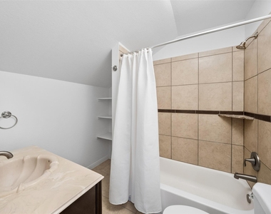 110 Lords Circle - Photo Thumbnail 19