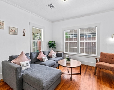 5217 Claremont Street - Photo Thumbnail 3