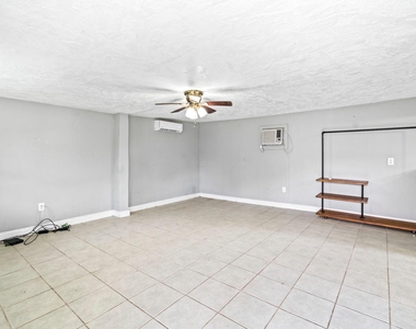 5217 Claremont Street - Photo Thumbnail 6