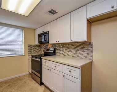 2110 Whiteback Drive - Photo Thumbnail 16