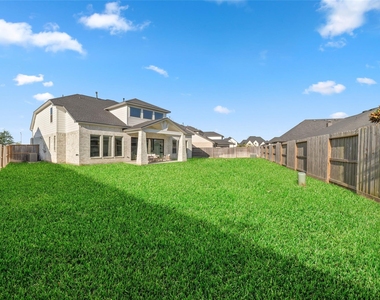 4814 Highland Stream Court - Photo Thumbnail 35