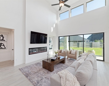 4814 Highland Stream Court - Photo Thumbnail 7