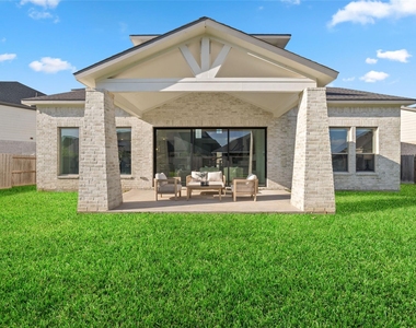 4814 Highland Stream Court - Photo Thumbnail 34