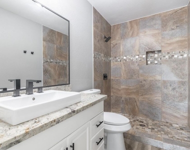 725 10th Street - Photo Thumbnail 17