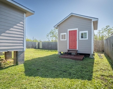 725 10th Street - Photo Thumbnail 27