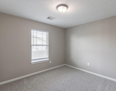 725 10th Street - Photo Thumbnail 22