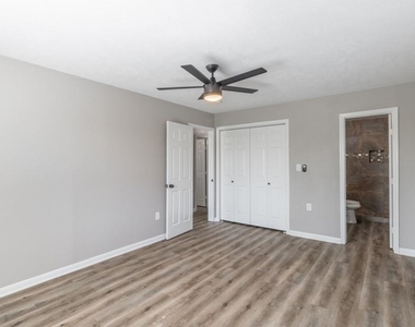 725 10th Street - Photo Thumbnail 16