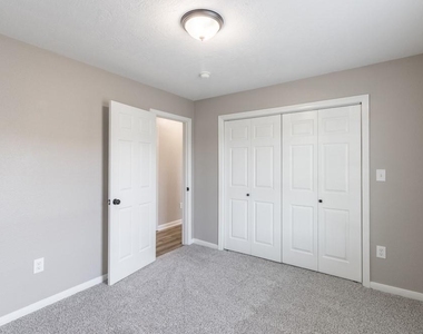 725 10th Street - Photo Thumbnail 21
