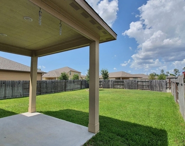 7010 Silverleaf Oak Street - Photo Thumbnail 40