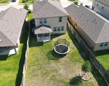 7010 Silverleaf Oak Street - Photo Thumbnail 2