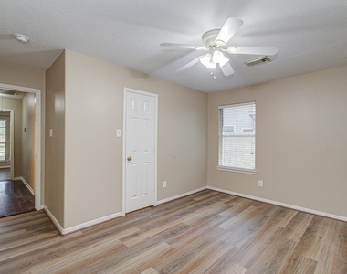 24203 Emory Green Street - Photo Thumbnail 11