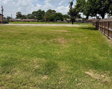 14003 Alderson Street - Photo Thumbnail 8