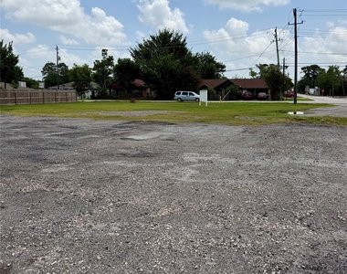 14003 Alderson Street - Photo Thumbnail 5