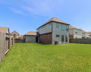 3209 Youngs Meadow Lane - Photo Thumbnail 12