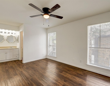 7200 W T C Jester Boulevard - Photo Thumbnail 25