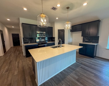 3101 Emerald Ocean Drive - Photo Thumbnail 21