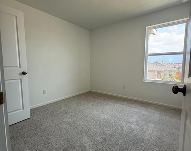 3012 Merganser Ridge Dr - Photo Thumbnail 16