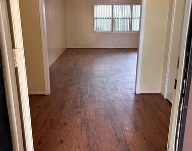 12755 Brookglade Circle - Photo Thumbnail 10