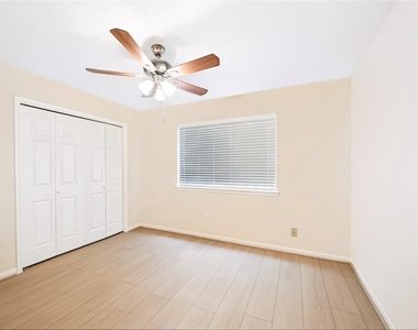 930 Mesa Terrace Drive - Photo Thumbnail 15