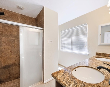 930 Mesa Terrace Drive - Photo Thumbnail 29
