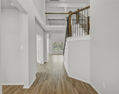 10723 Lacaille Lane - Photo Thumbnail 8