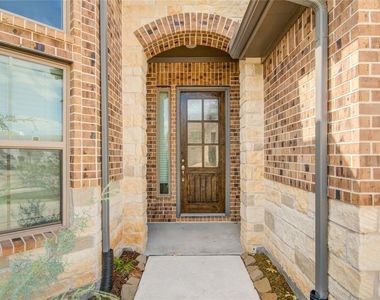 10723 Lacaille Lane - Photo Thumbnail 4