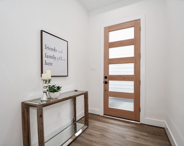 3513 Mcilhenny Street - Photo Thumbnail 3