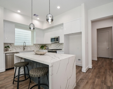 3513 Mcilhenny Street - Photo Thumbnail 8