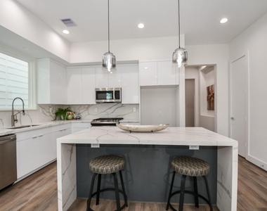 3513 Mcilhenny Street - Photo Thumbnail 9