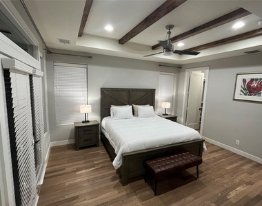 1503 Robin Street - Photo Thumbnail 4