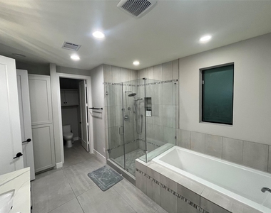 1503 Robin Street - Photo Thumbnail 3