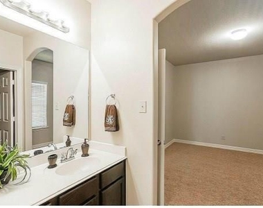 58 Woodland Hills Drive - Photo Thumbnail 8