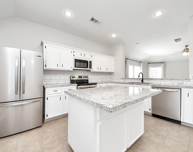20418 Port Bishop Lane - Photo Thumbnail 12