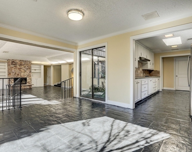 5203 Braesvalley Drive - Photo Thumbnail 6