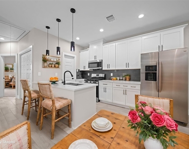 929 Green Meadow Lane - Photo Thumbnail 21