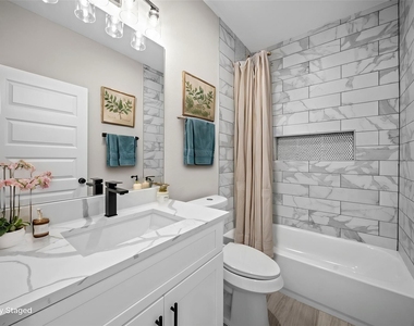 929 Green Meadow Lane - Photo Thumbnail 15