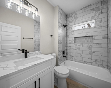 929 Green Meadow Lane - Photo Thumbnail 8