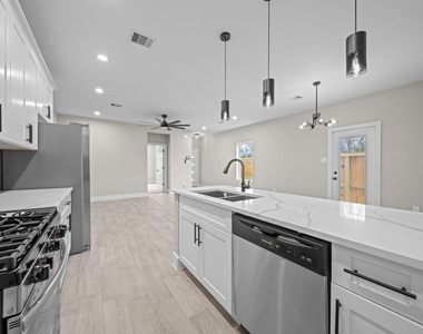 929 Green Meadow Lane - Photo Thumbnail 1