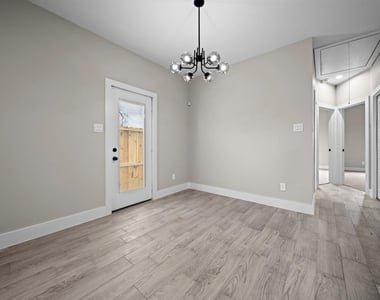 929 Green Meadow Lane - Photo Thumbnail 5