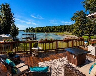 150 Edgewater Way - Photo Thumbnail 6
