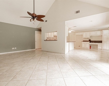 13103 Rincon Drive - Photo Thumbnail 8