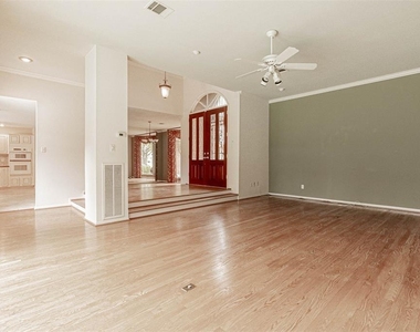 13103 Rincon Drive - Photo Thumbnail 4