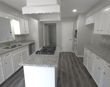 1119 Montour Drive - Photo Thumbnail 8